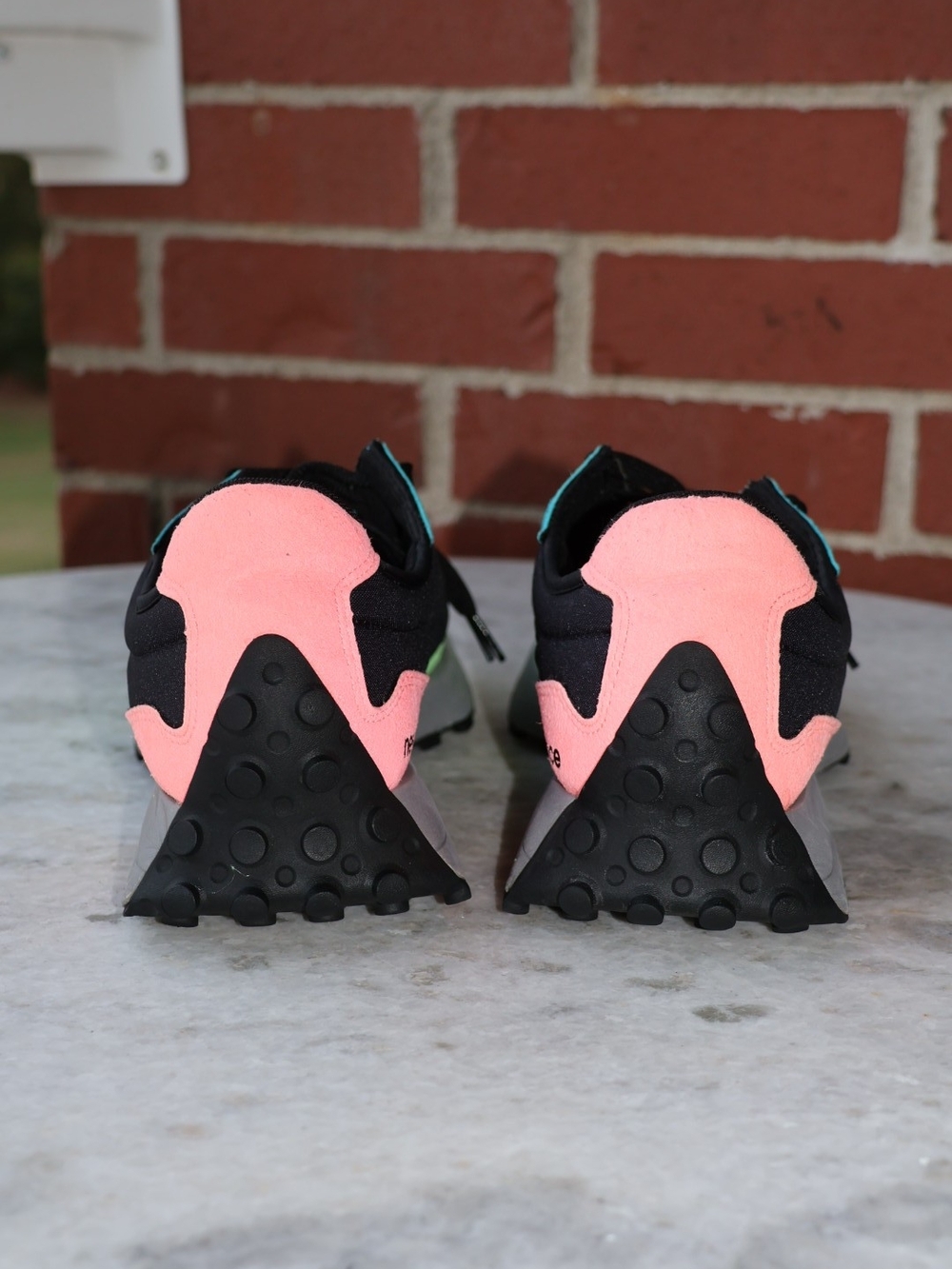 Balance 327 "Black Multi-Color" - Picture 5 of 8